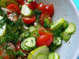 suppl tomates oignons salade cornichons